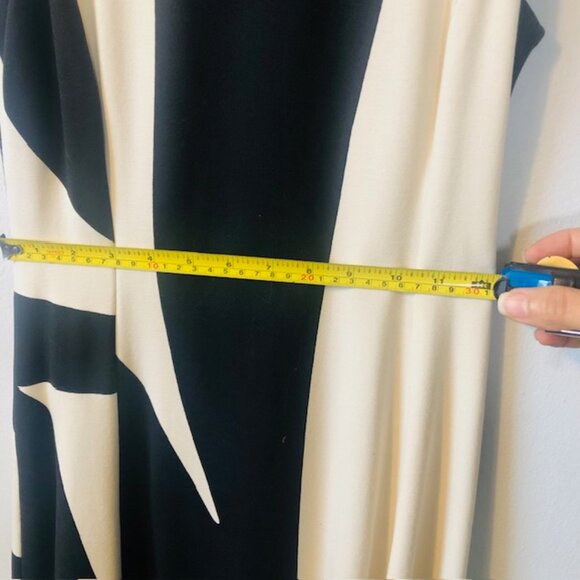 Black & Cream Banana Republic Dress Size 2 – Elegant Work or Evening Dre… - Picture 6 of 7